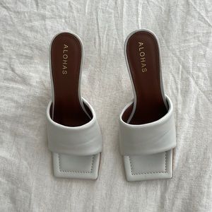 Alohas Square Toed Mule Heel, Never worn, Size 37